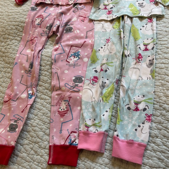 Hanna Andersson Girls Pajamas, 2 sets, Size 5. - Picture 10 of 11